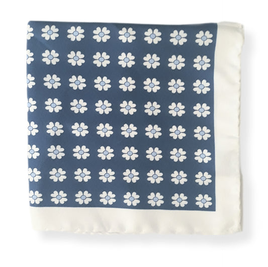 Pochette blu a fantasia con i fiori con bordo bianco made in italy